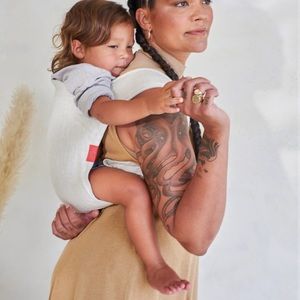 New in box Sakura Bloom Onbuhimo Flax baby carrier